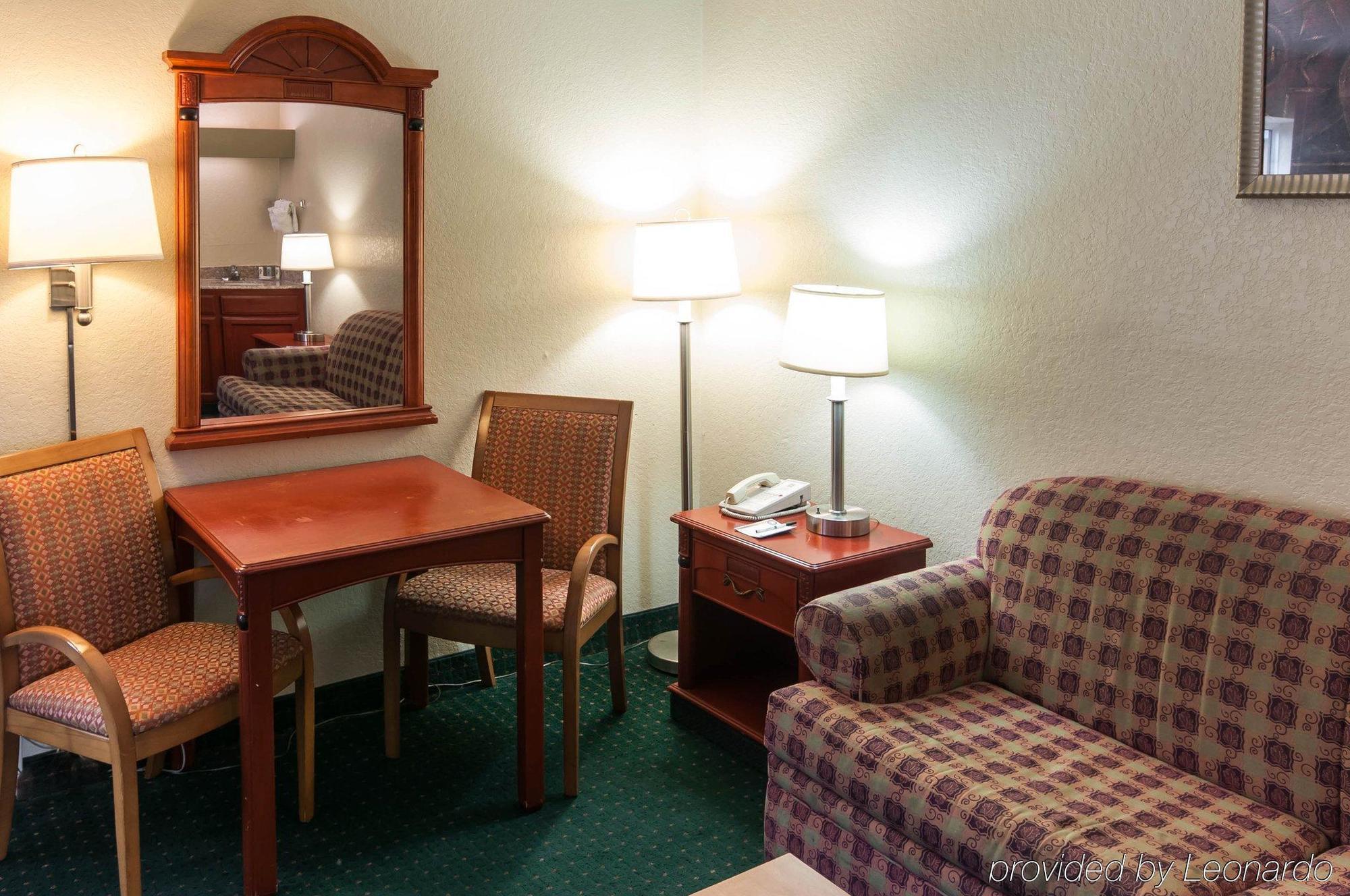Hotel 6 Tucson, Az Airport Kino Sports Complex